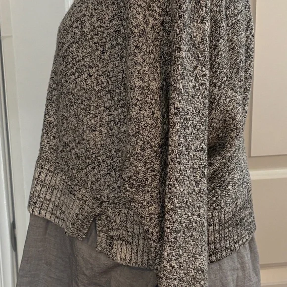 Banana Republic Cotton Blend Knit Sweater with Layered Hem - Picture 4 of 11